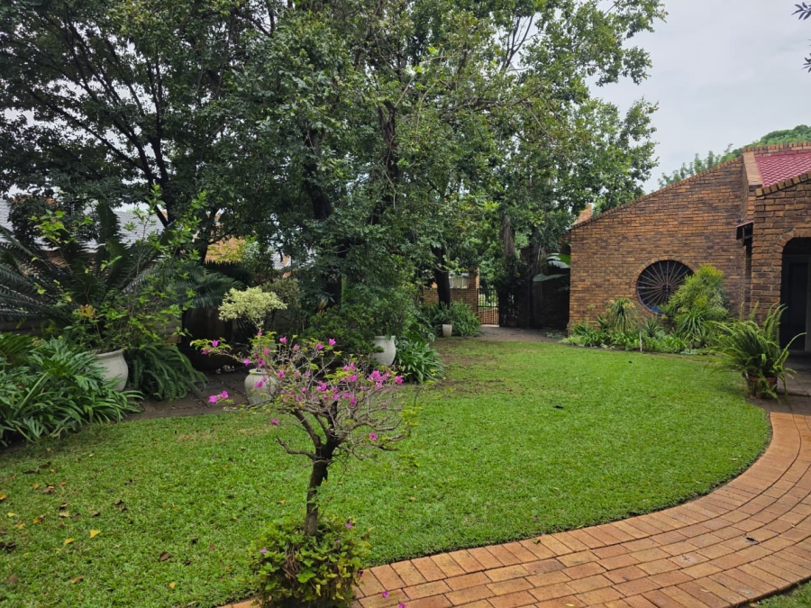 4 Bedroom Property for Sale in Geelhoutpark North West